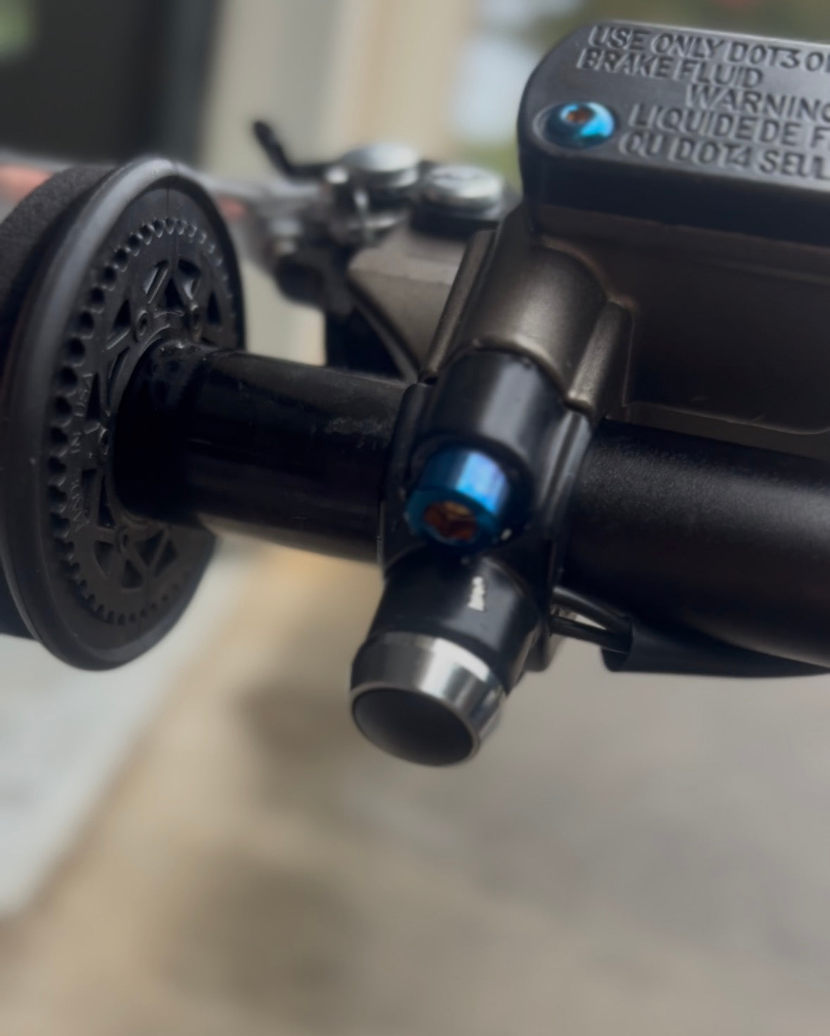 Ultra bee brake titanium bolt bar mount